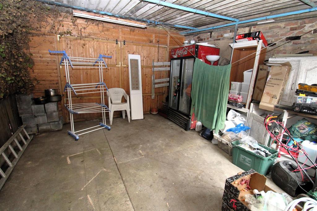 Garage.JPG