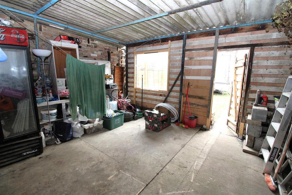 Garage1.JPG