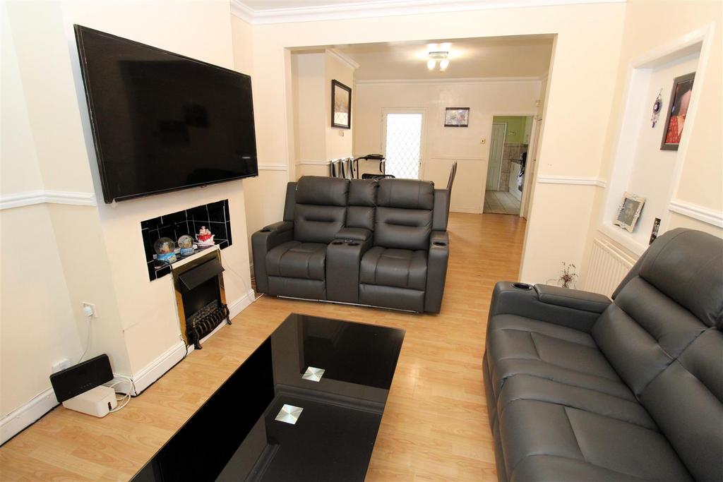 Lounge1.JPG