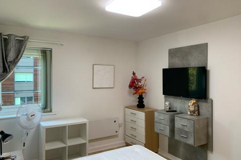 1 bedroom terraced house to rent, Hudson Court, 54 Broadway, Salford, Lancashire, M50