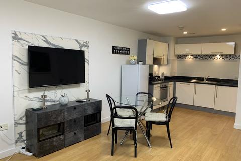 1 bedroom terraced house to rent, Hudson Court, 54 Broadway, Salford, Lancashire, M50