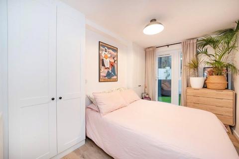 1 bedroom flat for sale, Clemence Street, Limehouse, London, E14