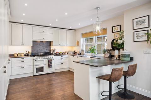 4 bedroom detached house for sale, Plomer Hill, High Wycombe HP13