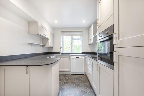 2 bedroom apartment to rent, King James Way, RG9 1XL