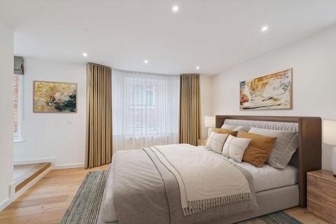 undefined, Buckingham Gate, London SW1E