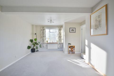 undefined, Kings Close, Thame, OX9 3DB