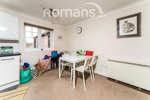 2 bedroom flat to rent, Swan Place, Reading, RG1