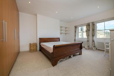 3 bedroom flat to rent, Ravenna Road, Putney