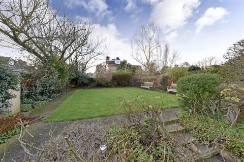 3 bedroom flat to rent, Ravenna Road, Putney