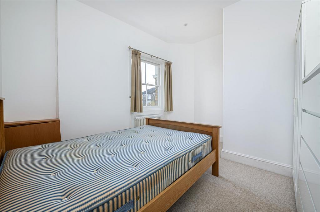 1d Ravenna Rd Bed 2.jpg