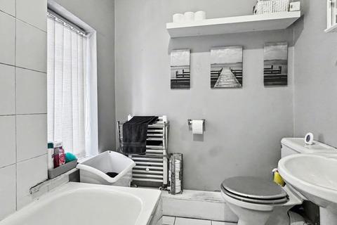3 bedroom terraced house for sale, Park Road, Widnes