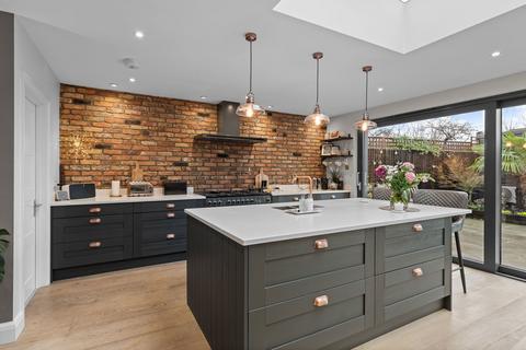 undefined, Manor Drive, Ewell KT19