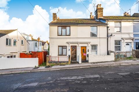 2 bedroom end of terrace house for sale, Kirkdale Road, Kent TN1