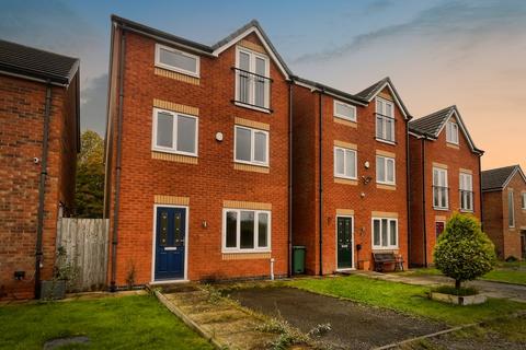 3 bedroom detached house for sale, Springbank Gardens, Platt Bridge, Wigan, WN2