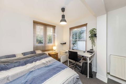 2 bedroom flat to rent, Tintern Street, London SW4