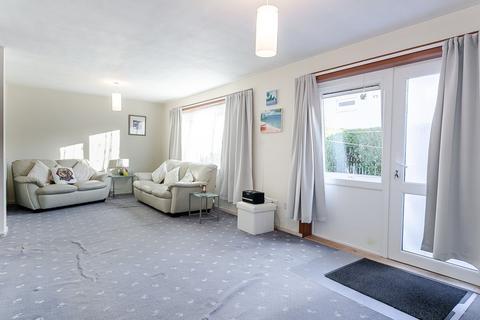 3 bedroom terraced house for sale, Esk Drive, Livingston, EH54