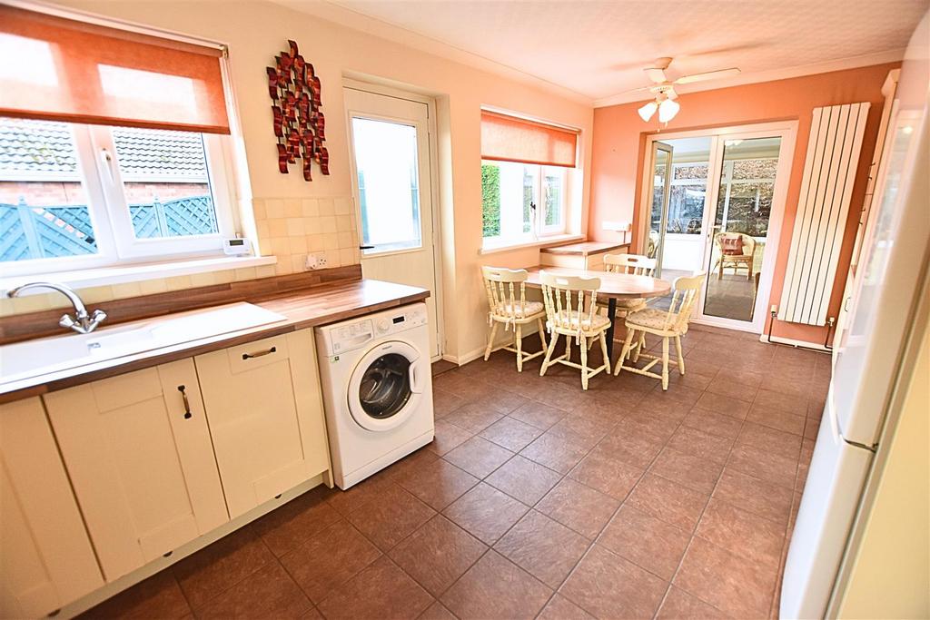 Kitchen diner
