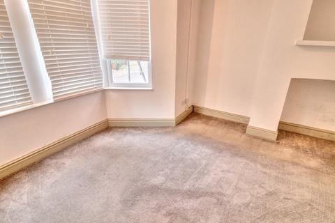 2 bedroom apartment to rent, Priory Avenue, Buckinghamshire HP13