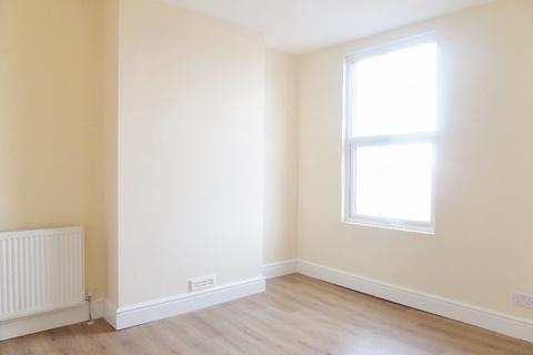 1 bedroom flat to rent, 106 Portland Road, London SE25