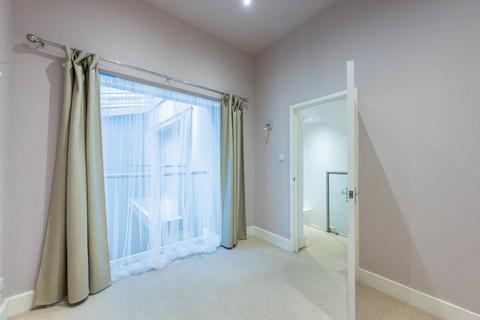 undefined, Powis Terrace, Notting Hill, London, W11