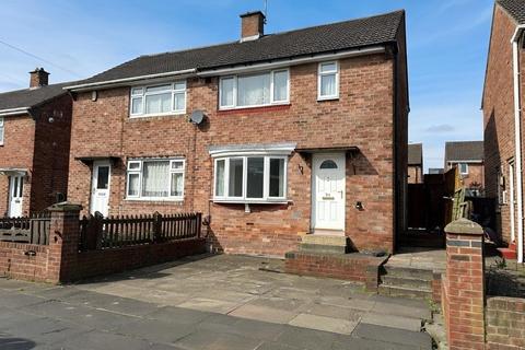 3 bedroom semi-detached house to rent, Avonmouth Road, Farringdon, Sunderland