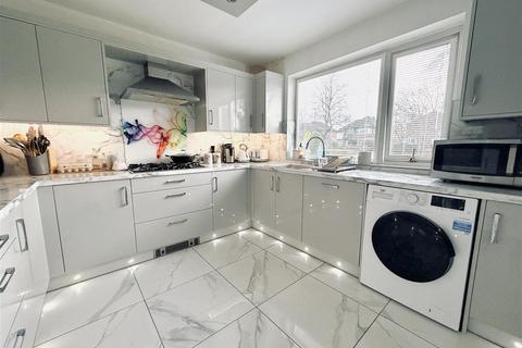 2 bedroom apartment for sale, Wellington Road, Timperley, Altrincham