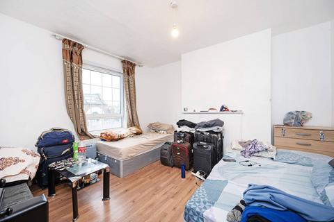 4 bedroom flat for sale, Teale Street, Tower Hamlets, London, E2