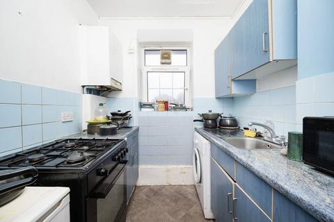 4 bedroom flat for sale, Teale Street, Tower Hamlets, London, E2
