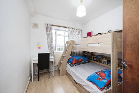 2 bedroom flat for sale, Arbour House, Arbour Square, Stepney, E1