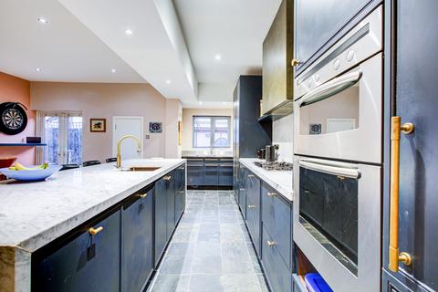 undefined, Kingswood Chase, Leigh-on-sea, SS9