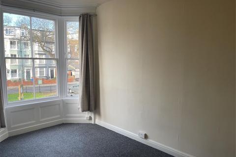1 bedroom flat to rent, Trafalgar Square, Scarborough, YO12