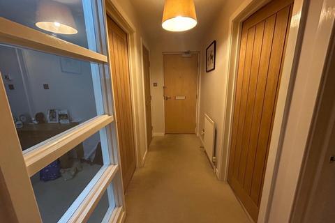 2 bedroom flat to rent, Saucel Cresent, Paisley, PA1