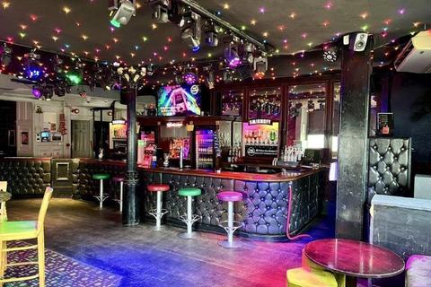 Pub to rent, 48 Hamlet Rd Southend-On-Sea SS1 1HH