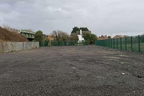 Land to rent - South End Doncaster DN8 5QR