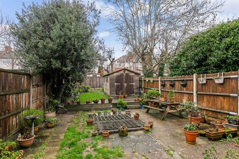 3 bedroom semi-detached house for sale, Wadham Gardens, Greenford UB6