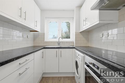 1 bedroom flat for sale, Waddington Close, Enfield