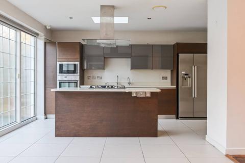 6 bedroom detached house for sale, Hermitage Close, South Woodford, London, E18