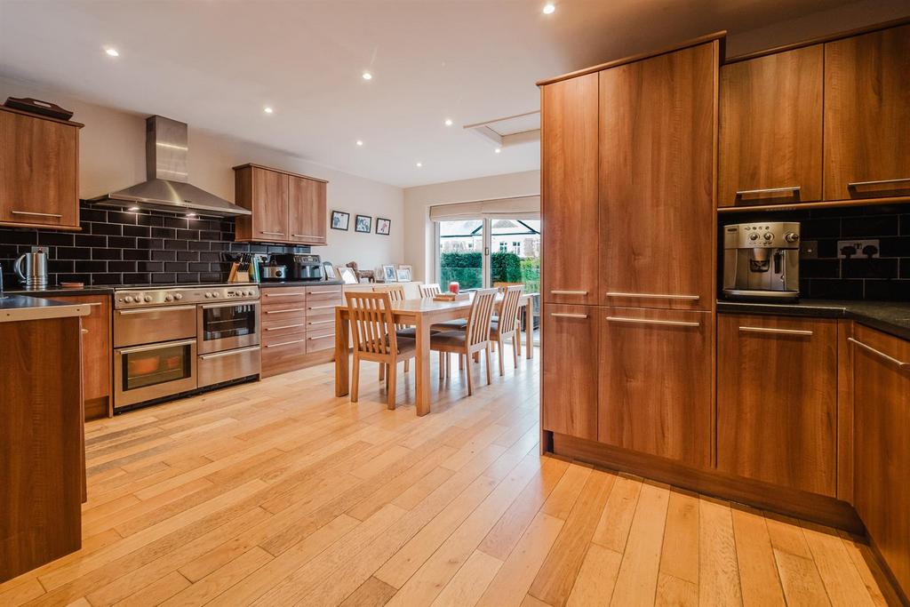 Dining Kitchen