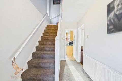 3 bedroom semi-detached house for sale, Eastfield Crescent, Leeds LS26