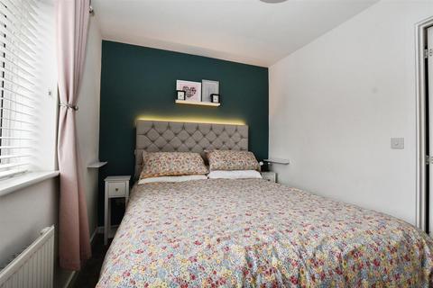 2 bedroom terraced house for sale, Brockwell Park, Kingswood, Hull