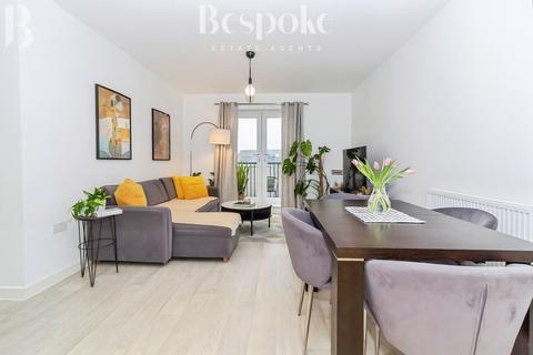 1 bedroom flat for sale, Bolton Drive, Reading RG2