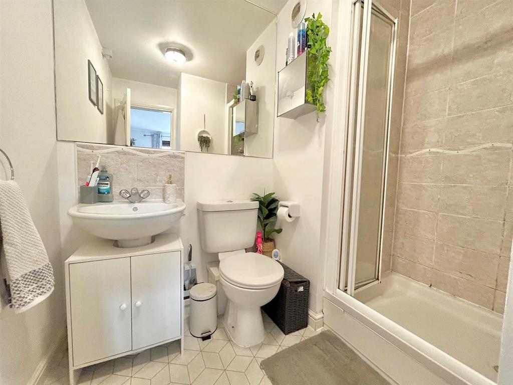 Ensuite.jpg