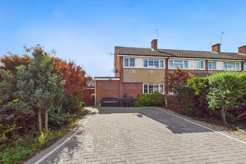 3 bedroom end of terrace house for sale, Mountsfield Close, Stanwell Moor, TW19
