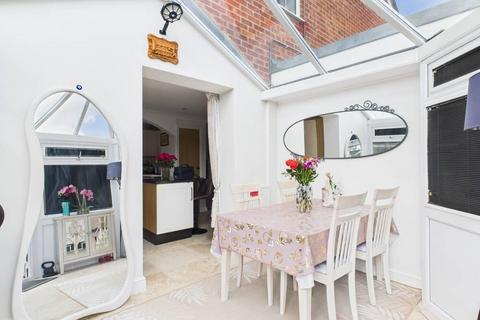 3 bedroom end of terrace house for sale, Mountsfield Close, Stanwell Moor, TW19