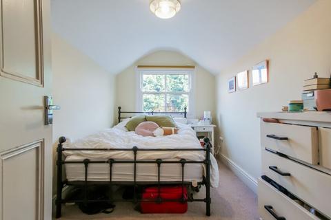2 bedroom terraced house to rent, Bull Street, Birmingham B17