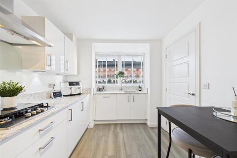 4 bedroom terraced house for sale, Acorn Path, Aylesbury HP22