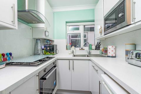 2 bedroom maisonette for sale, Lynmouth Avenue, Morden