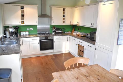 5 bedroom detached house for sale, Station Drive, Ripon