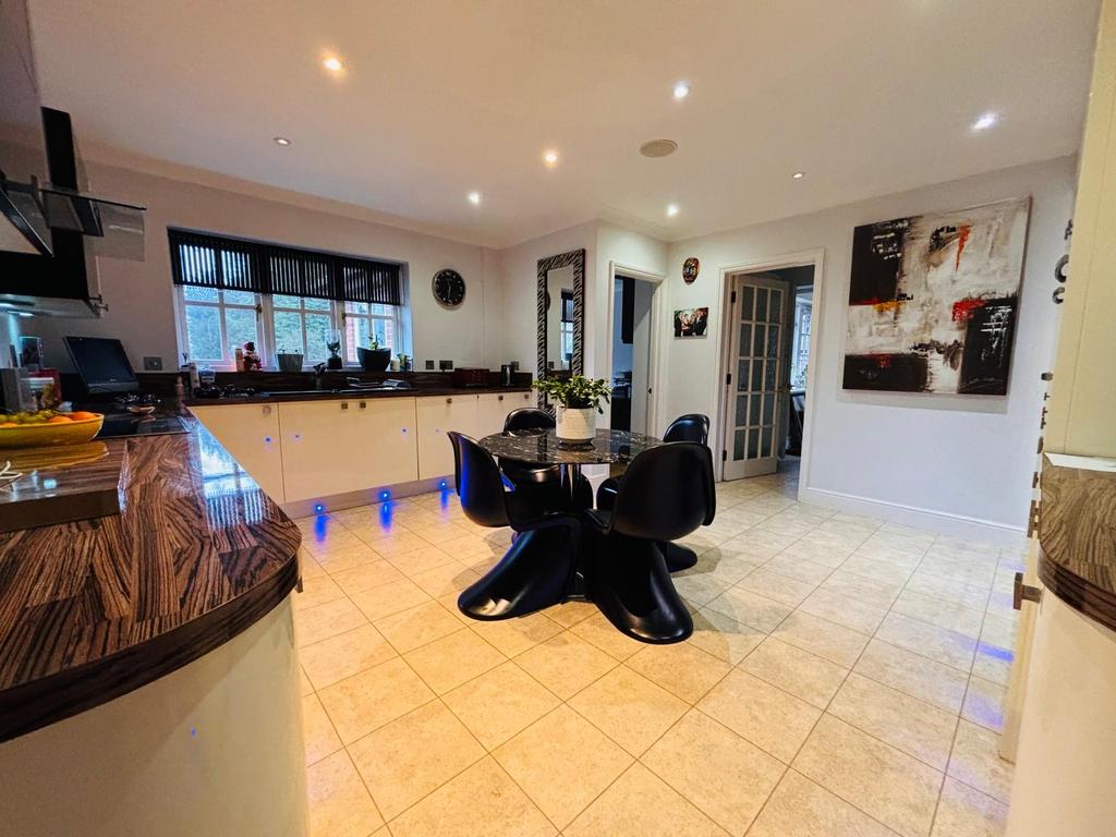 Kitchen Breakfast Room