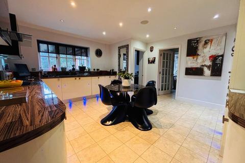 5 bedroom detached house for sale, Shenfield Place, Shenfield, Brentwood, CM15